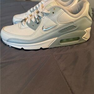 Nike Air Max Light Gray Sneakers